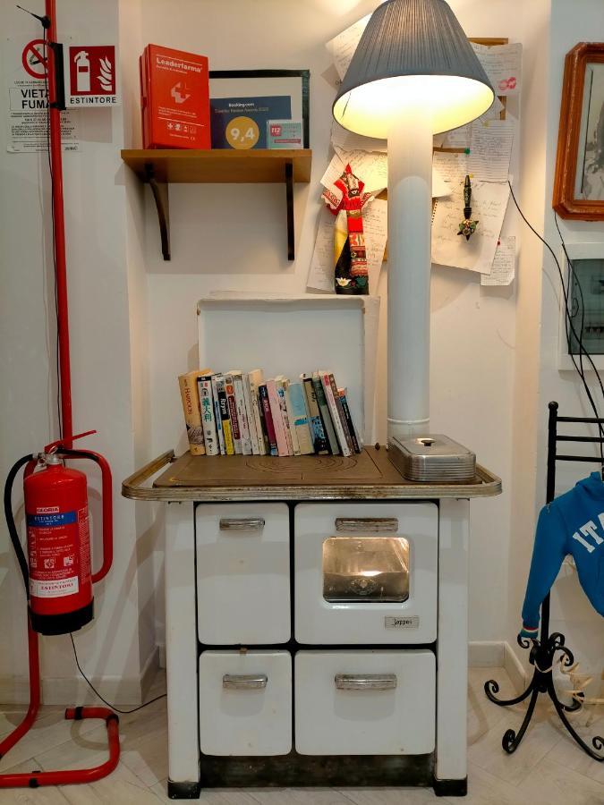 Lanzies Guesthouse Roma Ngoại thất bức ảnh