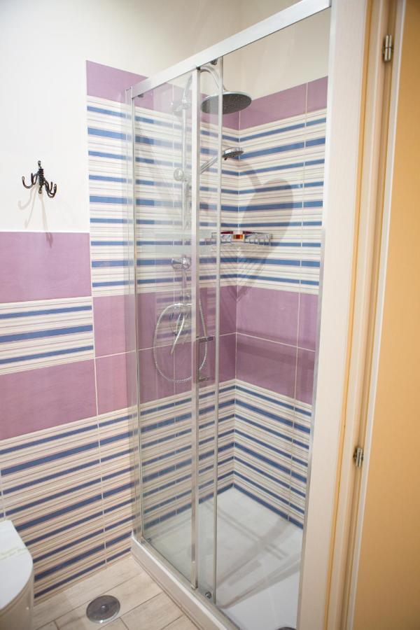 Lanzies Guesthouse Roma Ngoại thất bức ảnh